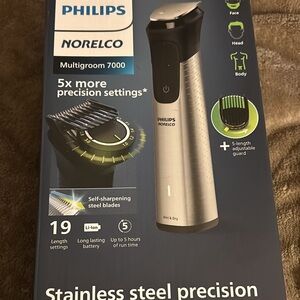 ‼️BRAND NEW‼️Philips norelco multigroom 7000